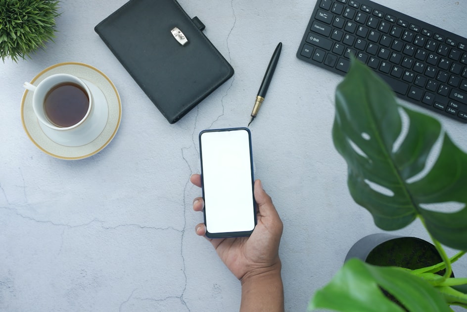 ChatGPT、ついに日本でも広告導入へ｜無料プラン中心にパイロット展開、AIチャットの収益モデルが変わる
